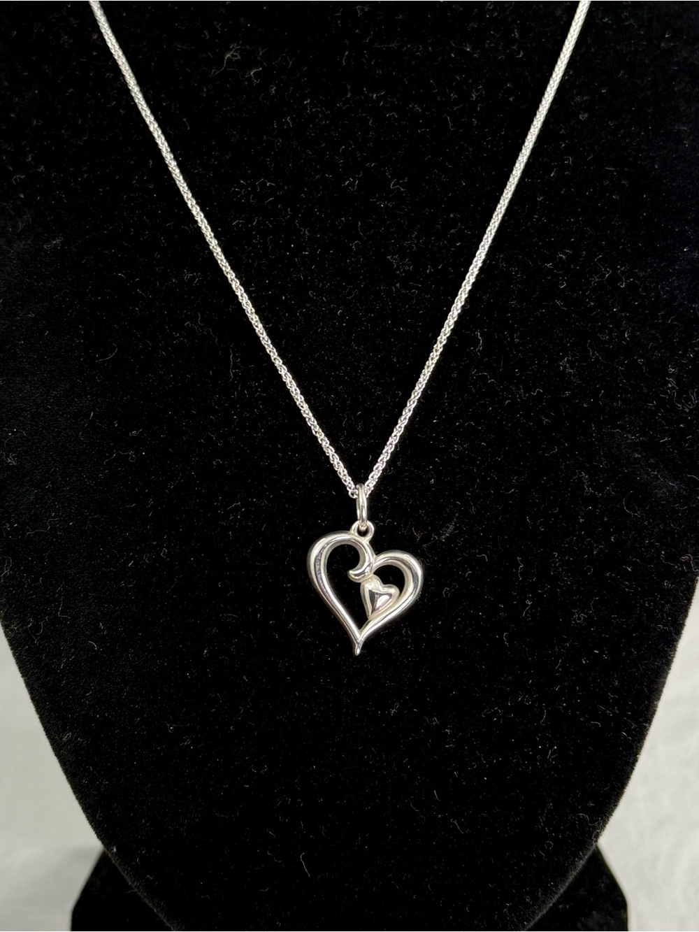JAMES AVERY Sterling Silver Joy of My Heart Charm Pendant 18” Curb Necklace